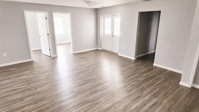 Building Photo - Spacious 4BR/1BA Dade City Home with Huge Backyard!