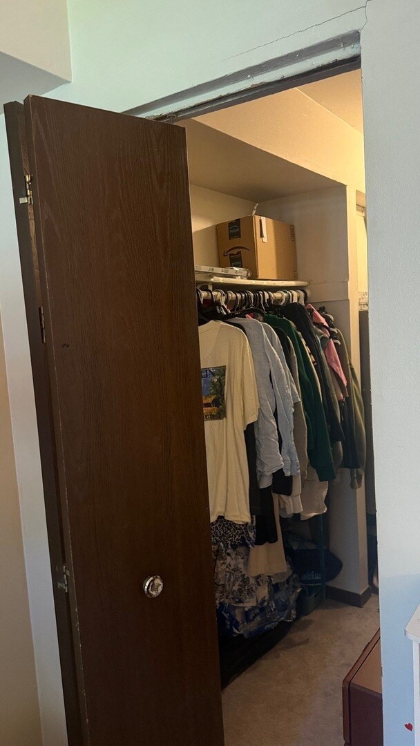 Building Photo - 650 Perrie Dr