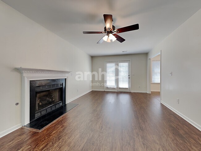 Building Photo - 3596 Bent Trace Dr