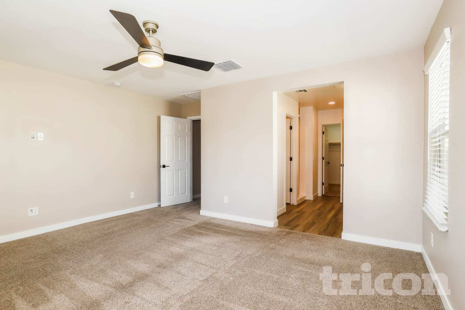 Building Photo - 4817 S Mole