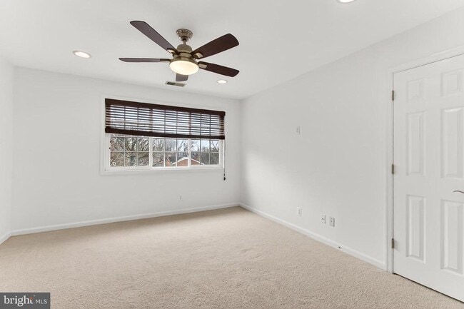 Building Photo - 1407 N Van Dorn St