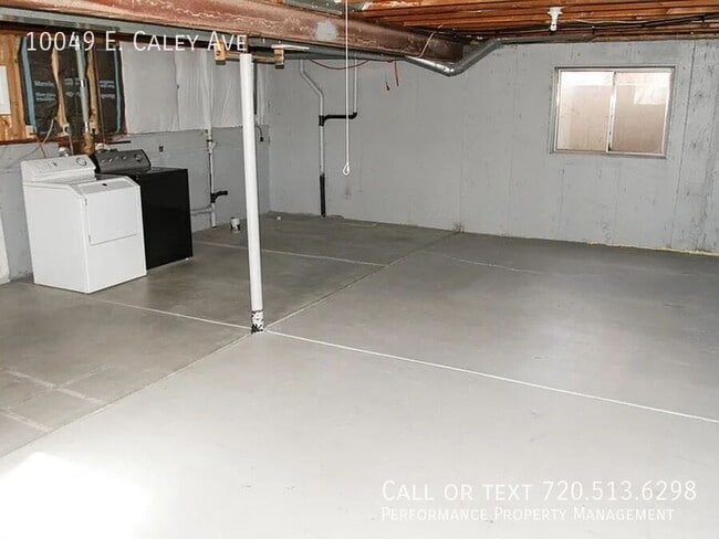 Building Photo - 10049 E Caley Ave