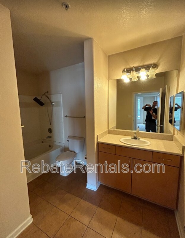 Building Photo - 8290 Gate Pkwy W