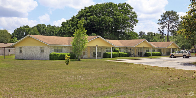 Primary Photo - Verndale Apartments