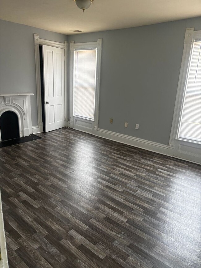 Building Photo - 1139 S 28th St