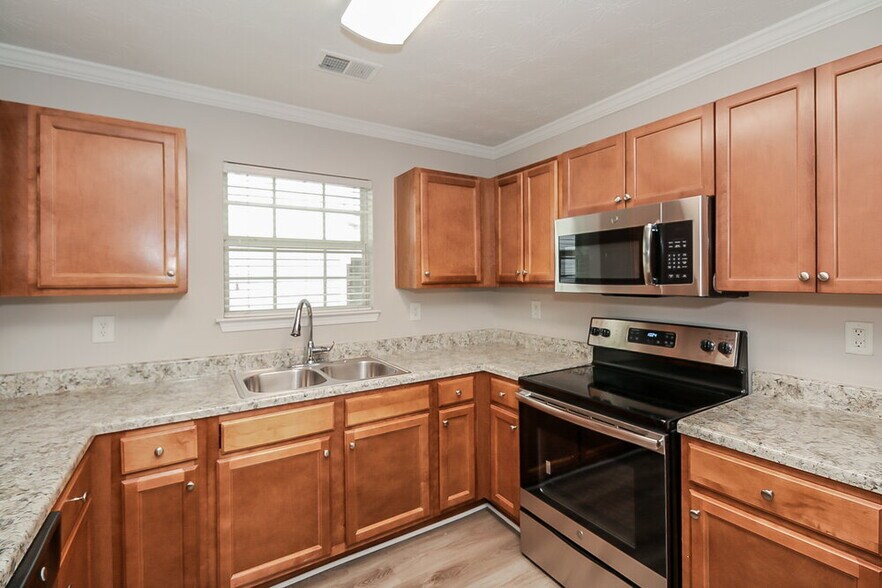 Building Photo - 11281 Aliyah Dr