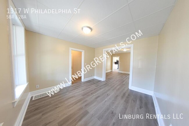 Building Photo - 1317 W Philadelphia St