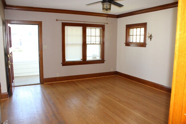 Living room - 7532 27th Ave