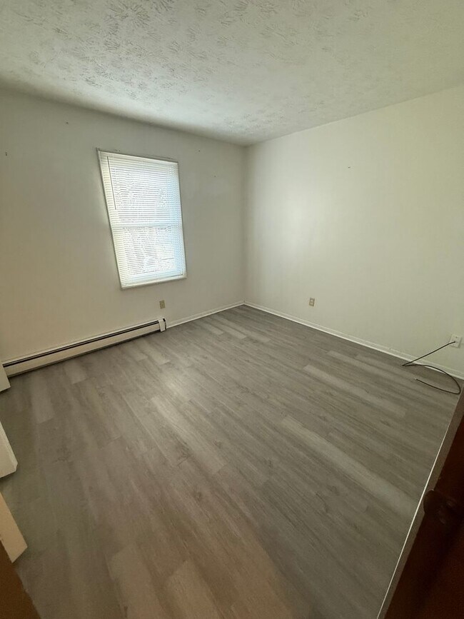 Building Photo - 5008 West Blvd