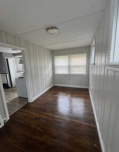 Building Photo - 5659 Beldon Dr