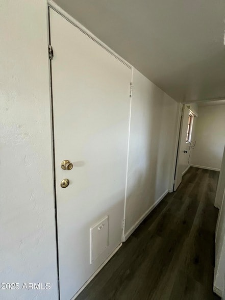 Building Photo - 1137 S Judd St