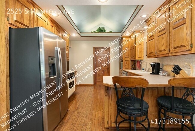 Building Photo - 2525 S Mumford Ave