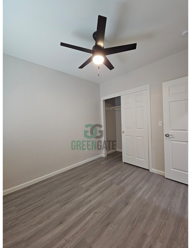 Building Photo - 3105 E Orangeburg Ave