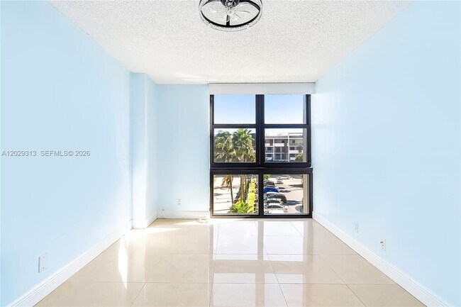 Building Photo - 3031 N Ocean Blvd
