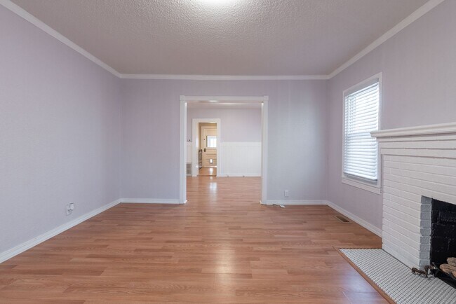 Building Photo - Available May 15!