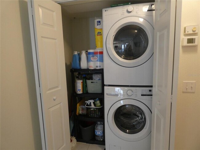 Building Photo - 8369 Wingate Dr