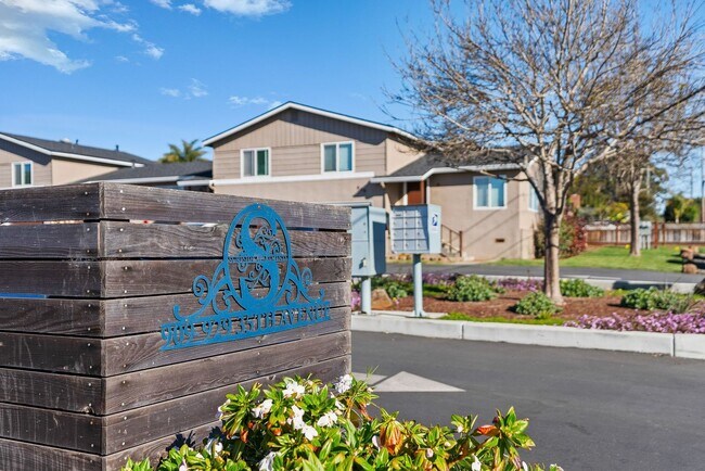 Building Photo - Coastal Comfort in Pleasure Point – Modern 2 Bedroom, 1 Bath