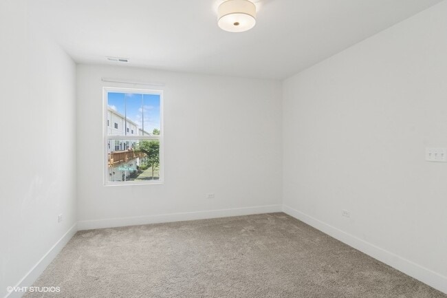 Building Photo - 2543 Geranium Way