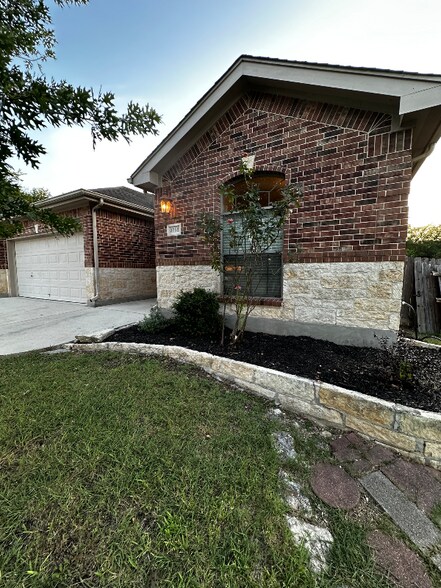 Building Photo - 3052 Pine Valley Dr