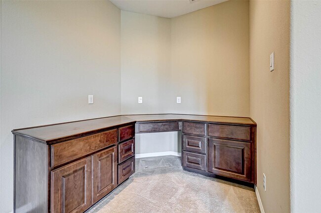 Building Photo - 2914 Cotswold Lane