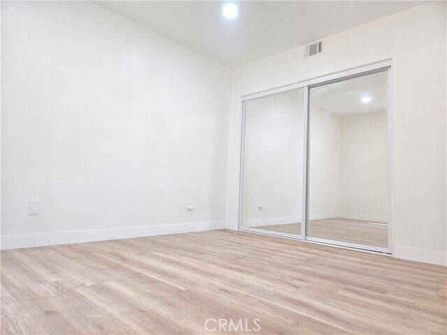 Building Photo - 25 S 15th Pl