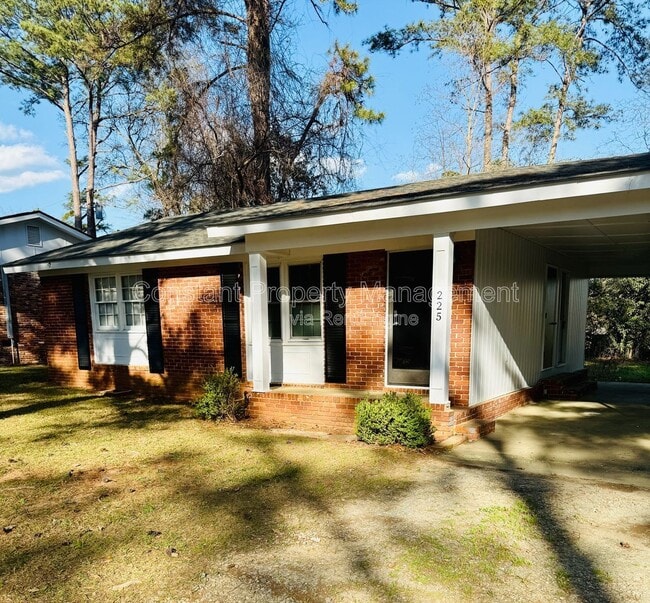 Building Photo - 225 Woodland Trail