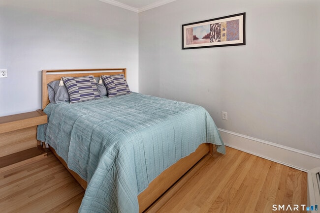 Building Photo - 32 Haviland St