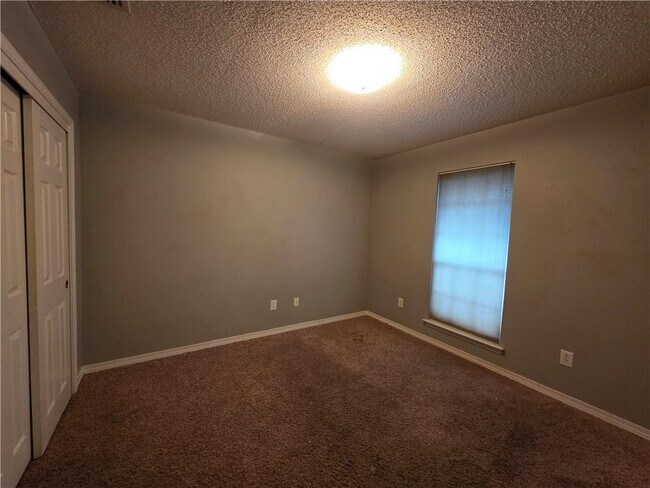 Building Photo - 1983 W Rachael Dr