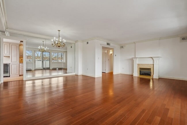 Building Photo - 1 Euclid Ave