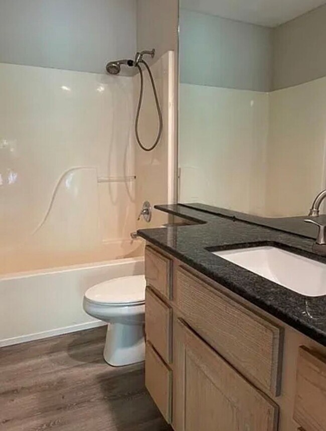 Building Photo - Nice 3 bedroom home in Fayetteville!