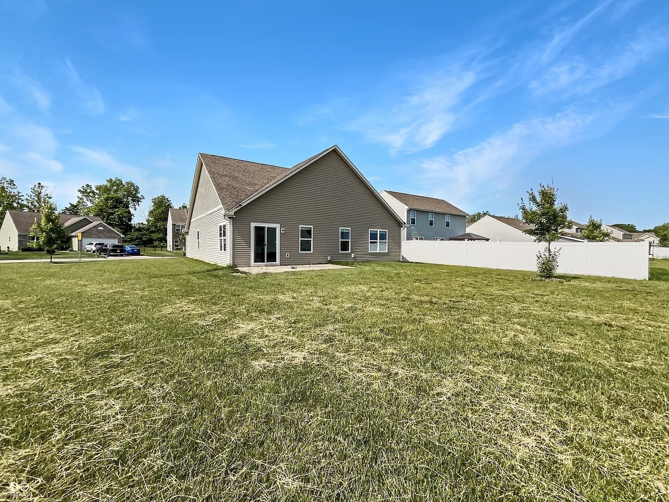 Building Photo - 10112 James Run Dr