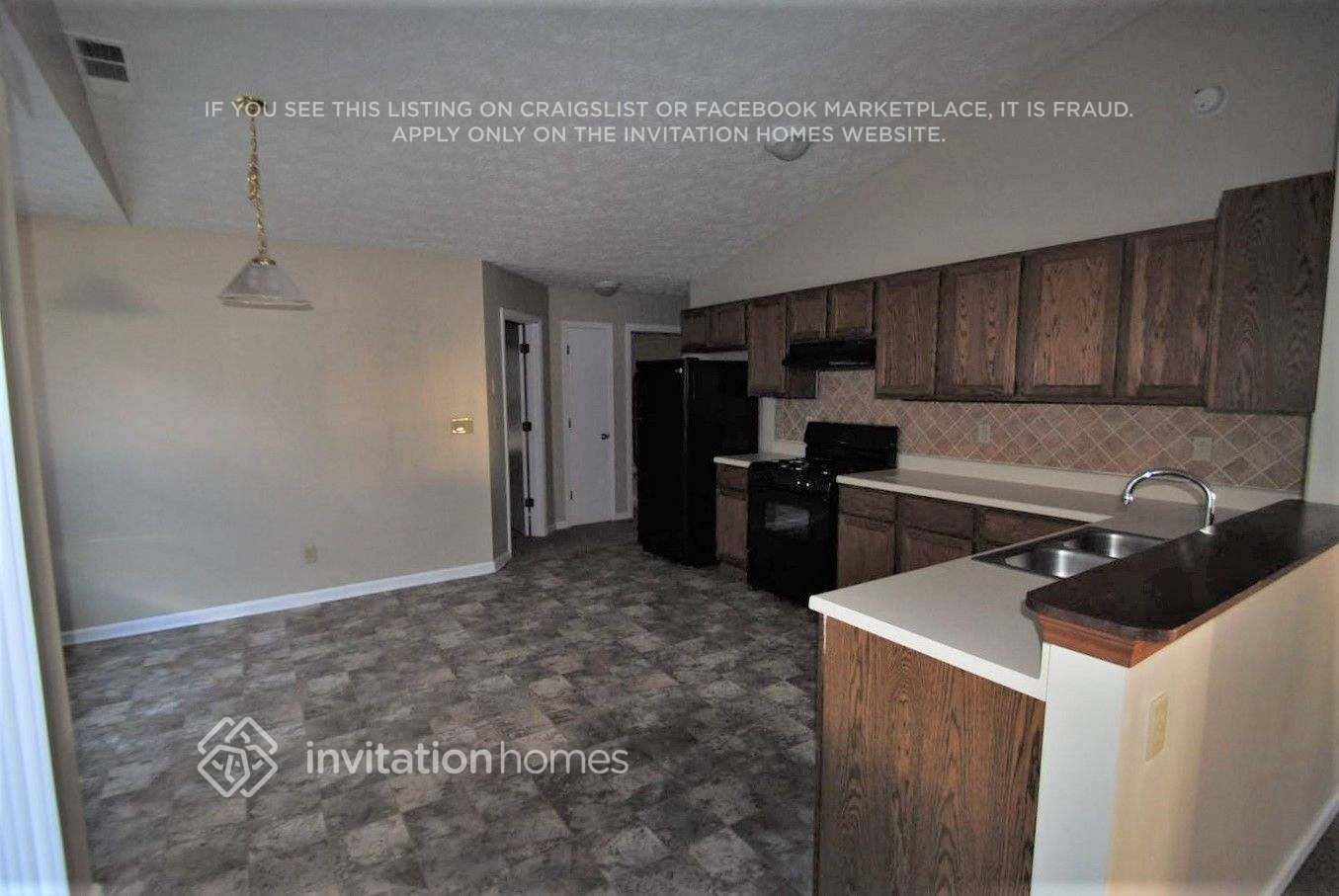 Building Photo - 1210 Opal Cir