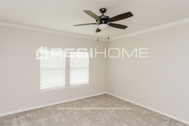 Building Photo - HOME FOR RENT!