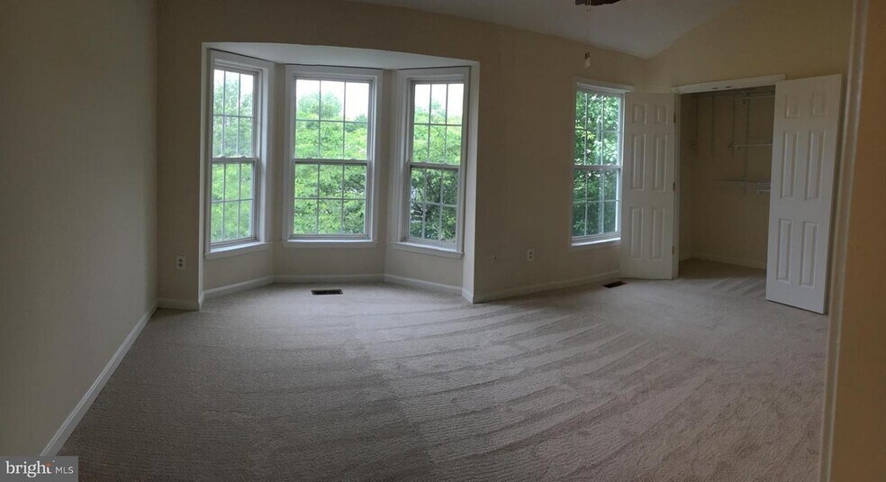 Master Bedroom - 521 Primus Ct