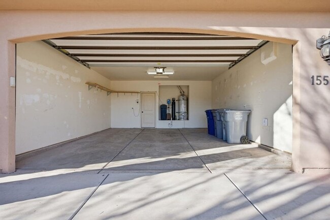 Building Photo - Beautiful Hobble Creek 4 Bed/2 Ba NEW FLOORS & PAINT