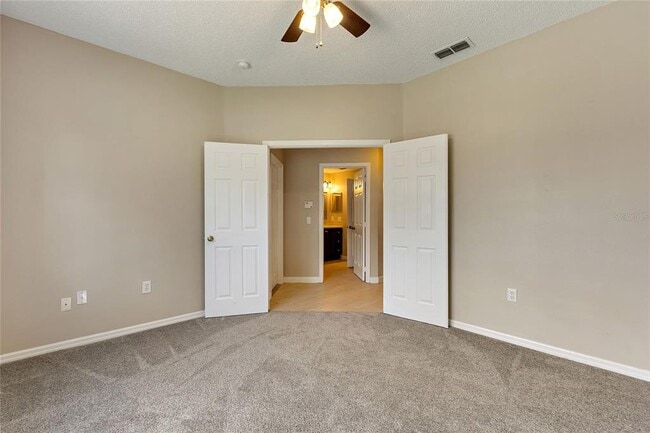 Building Photo - 2301 Paulette Dr