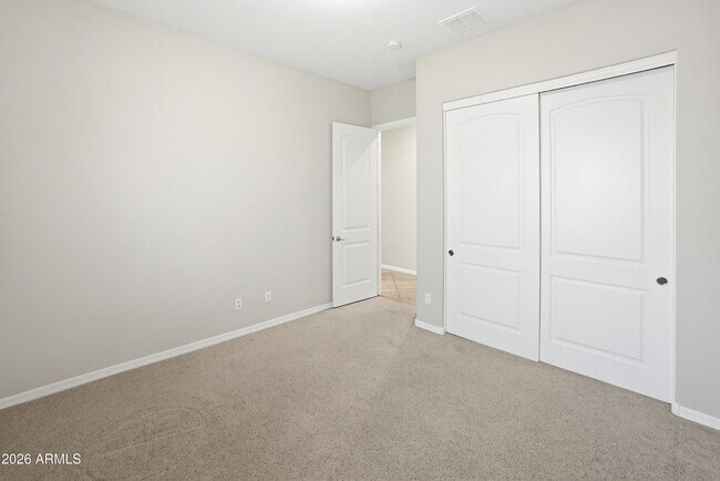 Building Photo - 1735 W Aloe Vera Dr