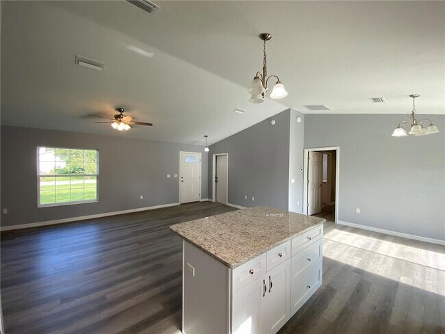 Building Photo - 2827 SW 140th Loop