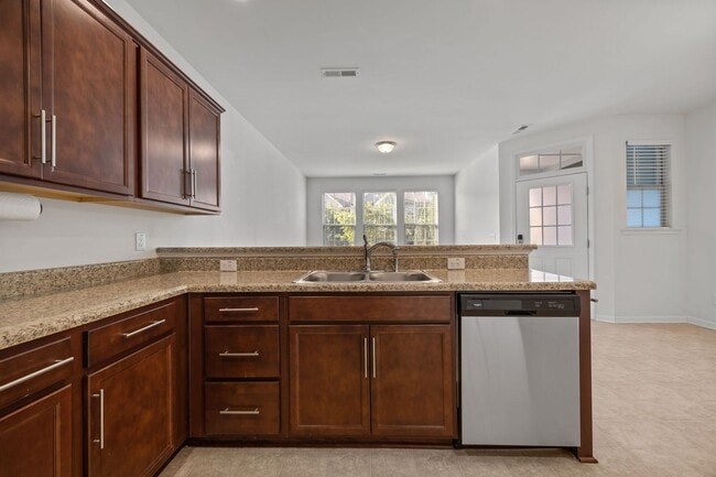 Building Photo - 3-Bedroom Home with Spacious Layout & Private Backyard in Wendell