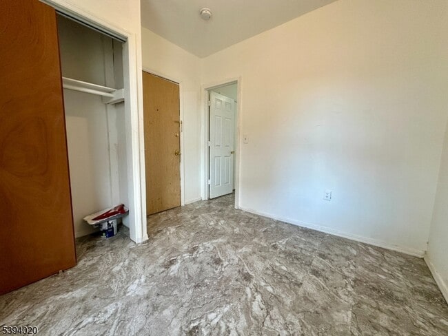 Building Photo - 232 Stuyvesant Ave