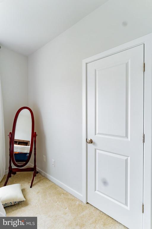 Building Photo - 41914 Spring Air Dr