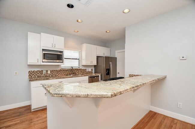 Building Photo - 9711 Marlive Ln
