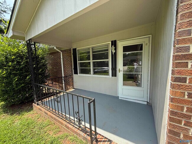 Building Photo - 5020 Ortega Cir NW