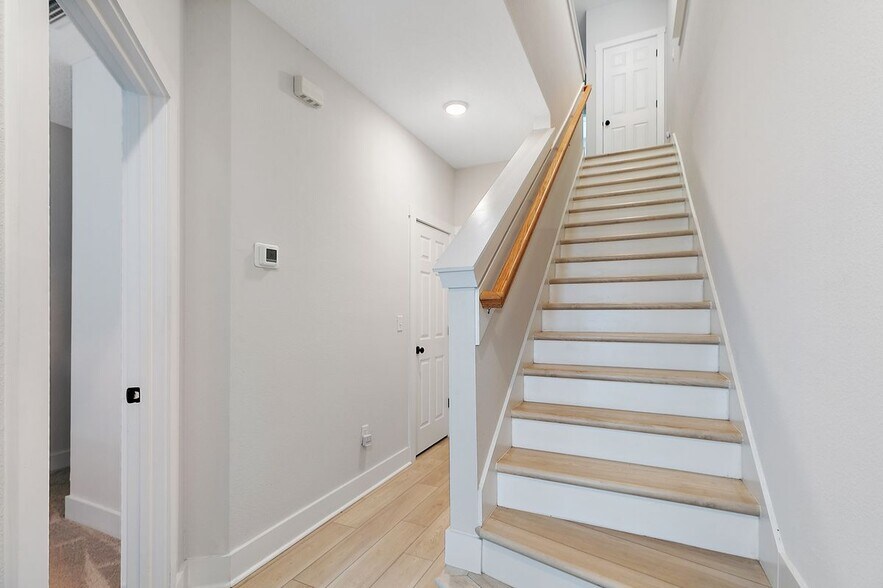 Building Photo - 11113 Quasar Ct