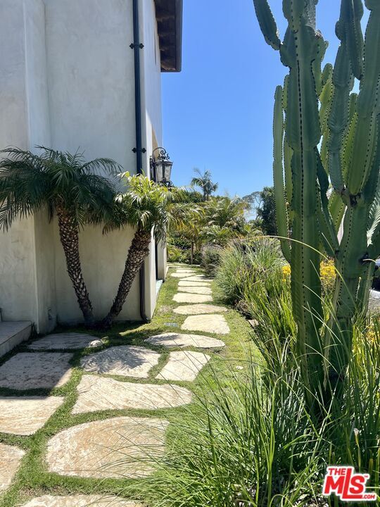 Building Photo - 29458 Bluewater Rd