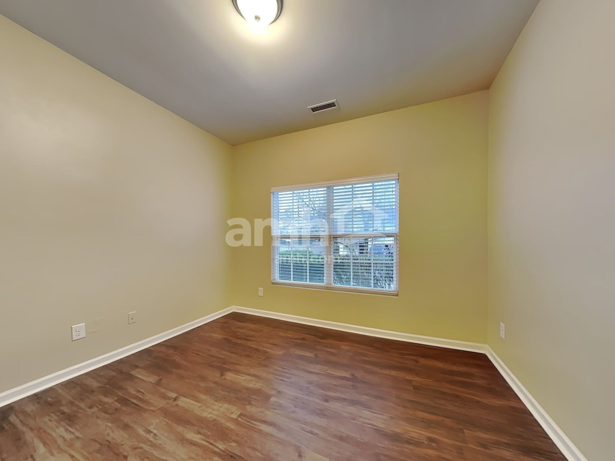 Building Photo - 89 Norwich Dr