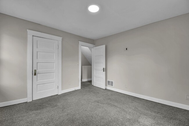 Building Photo - Quant Brick Single Family Rental - Now Available