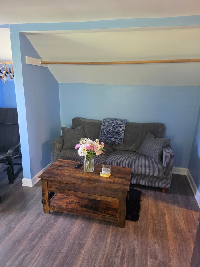 Building Photo - 4 Zucker Ln