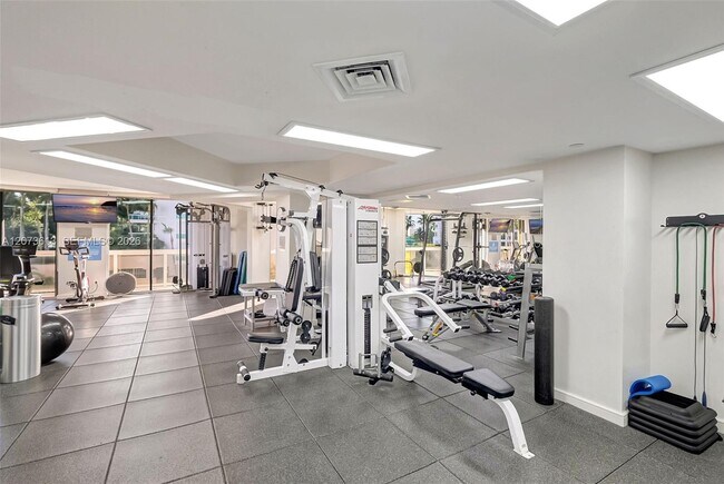 Building Photo - 20185 E Country Club Dr