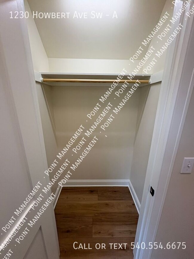 Building Photo - 1230 Howbert Ave SW